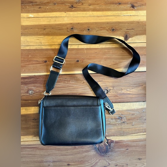 Maedn Everyday Crossbody - Picture 8 of 8